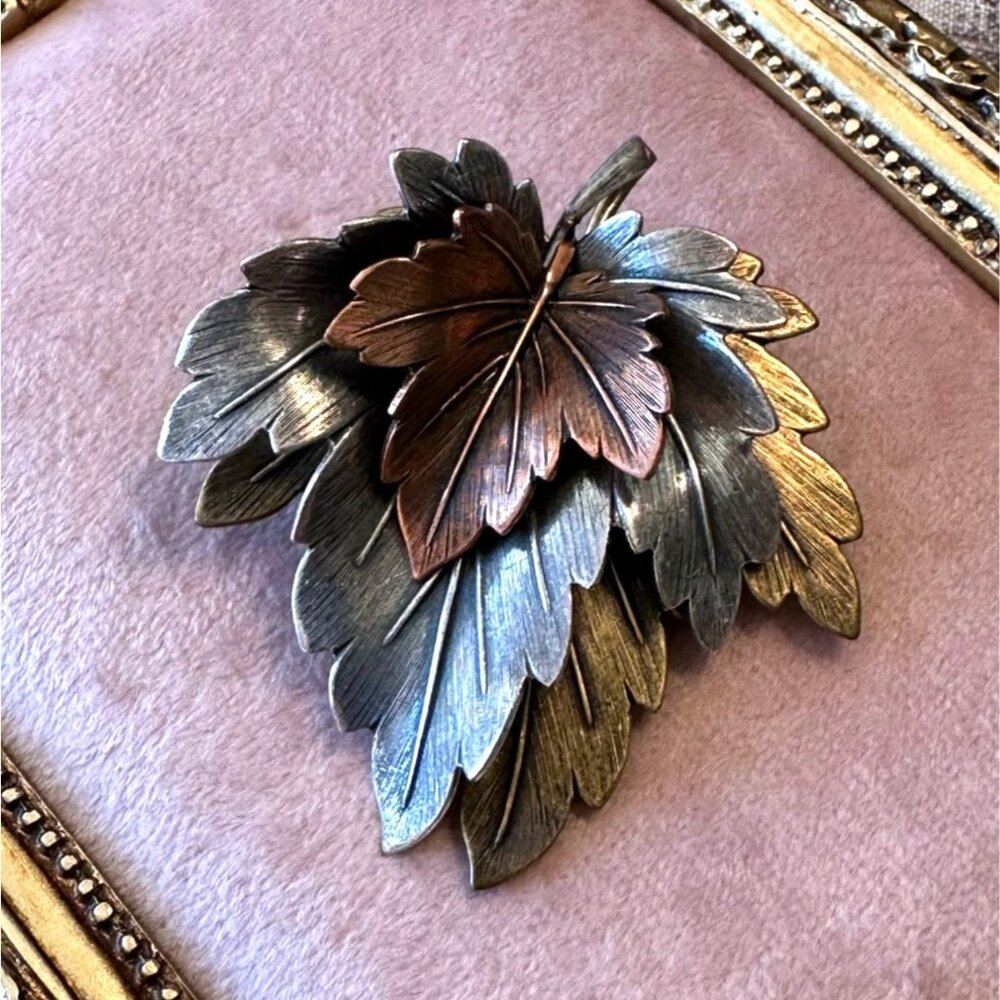 Vintage Layered Maple Leaf Brooch Gold, Silver & Copper Tone Metal Nature Lover - Picture 1 of 8